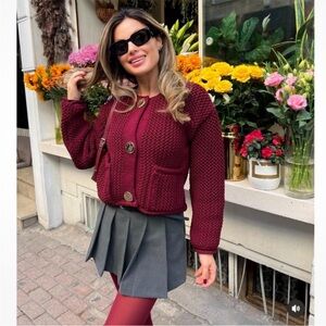 NWT ZARA 2025 COLLECTION viral PLEATED SKORT WITH BELT SIZE M 
🚨Firm price